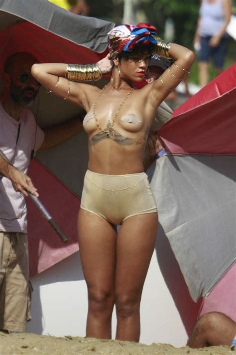 Rihanna Topless Beach 3
