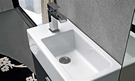 I lavamani sono mini lavabi poco profondi, con misure davvero ridotte, bordo compreso. Lavabi piccoli dimensioni â Termosifoni in ghisa scheda tecnica