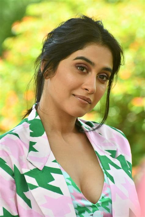 Regina Cassandra Hot Stills At Evaru Press Meet South Indian Actress