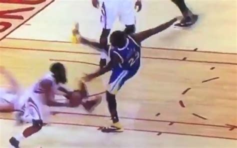 draymond green  history  kicking leg   draw foul call larry