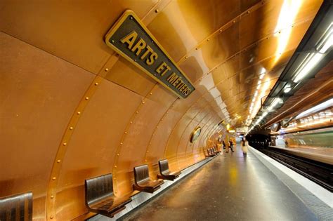 les  belles stations de metro de paris
