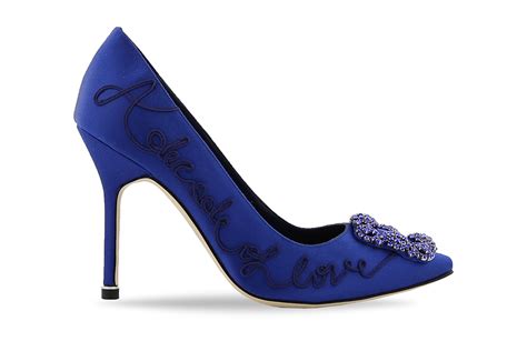 how carrie bradshaw s favorite shoes are ‘torture for manolo blahnik footwear news