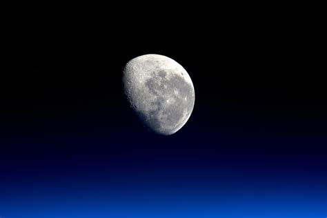 maan nieuwe maan  ram    een spannend nieuw   likes  talking