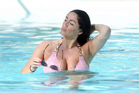 Casey Batchelor Sexy 17 Photos Thefappening