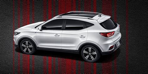 mg zs small suv revealed shows colors  official video autoevolution