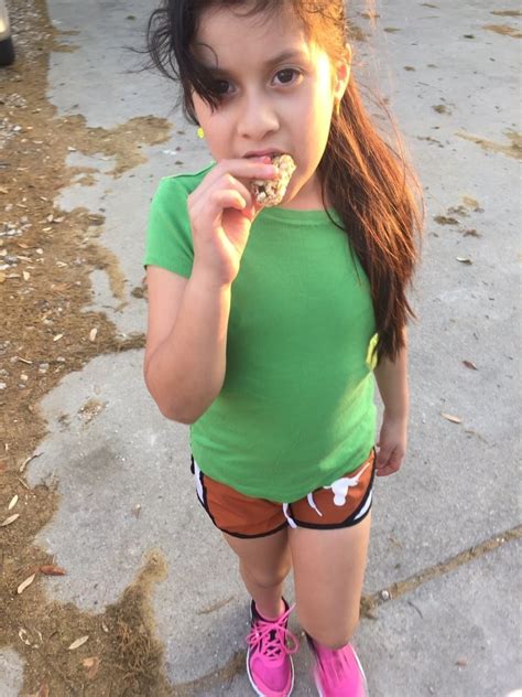 people are sending so much love to this 8 year old who went on a run