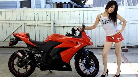 Sexy Girl Asian Modeling For Kawasaki Ninja 250r Sportbike