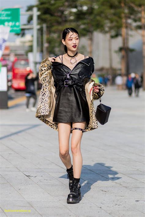 The Best Street Style From Seoul Fashion Week Seoul Fashion Week