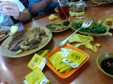 gambar rumah makan surabaya gambar