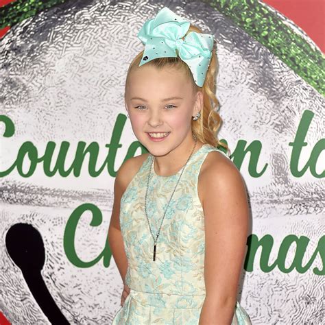 Jojo Siwa Wants Straight Kissing Scene Cut From Upcoming Movie Pearl