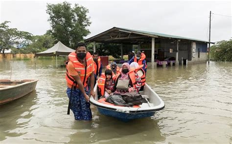 Jumlah Mangsa Banjir Di Kelantan Meningkat Suara Merdeka