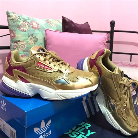 adidas falcon kylie jenner harga famous person