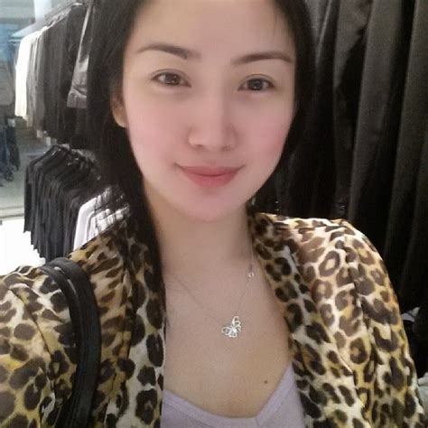Beautiful Filipina Pauline So Selfies Taken Moments Before Death