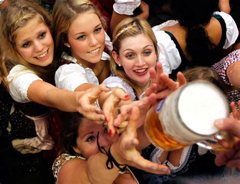 The Essential Beer And Bratwurst Guide To Oktoberfest