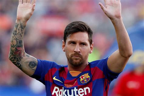 messi tells barcelona board he wants to leave the club a little voice