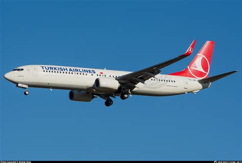 turkish airlines takes delivery   boeing airplane