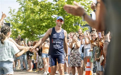 stefan van der pal presteerde het schier onmogelijke  een week tijd zwom fietste en rende