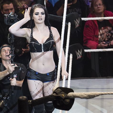 Paige Injury Updates On Wwe Star S Recovery From Neck Surgery