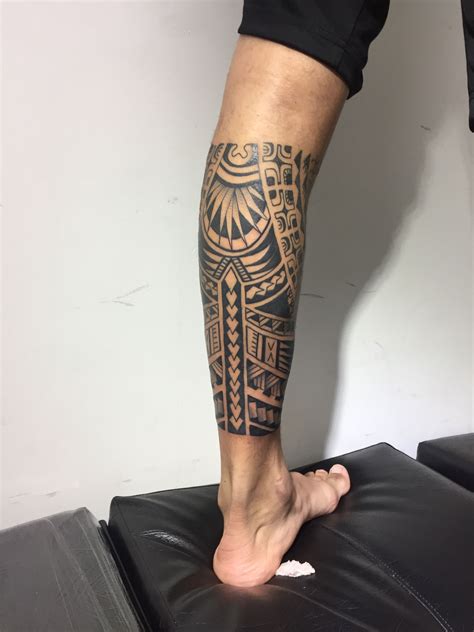 pin de good luck tattoo studio em maori na perna tatuagem maori tattoo maori perna maori na