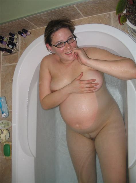 w4 in gallery pregnant candid nude picture 1 uploaded by leglover83 on