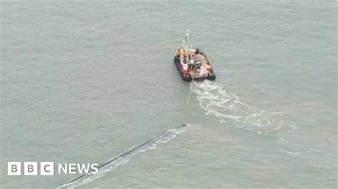 Norfolk Beach Giant Pipe Salvage Under Way Bbc News
