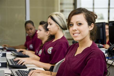 medical assistant school and training programs acc