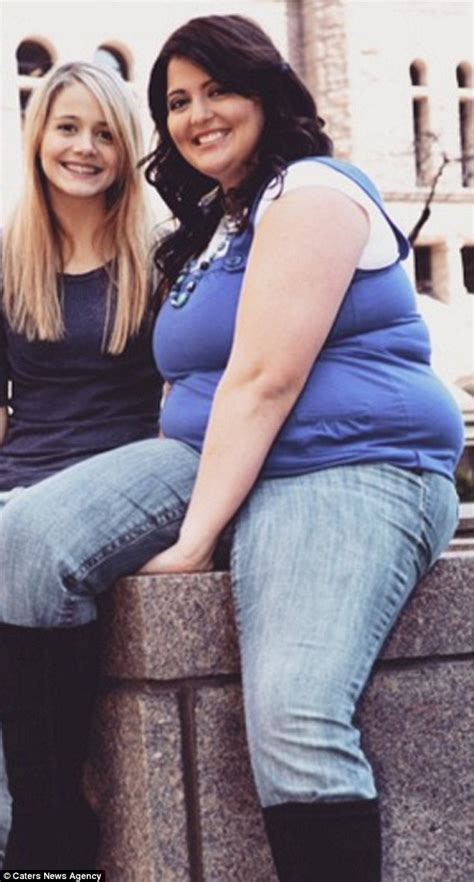 obese woman who is proud of her stretchmarks becomes an online star