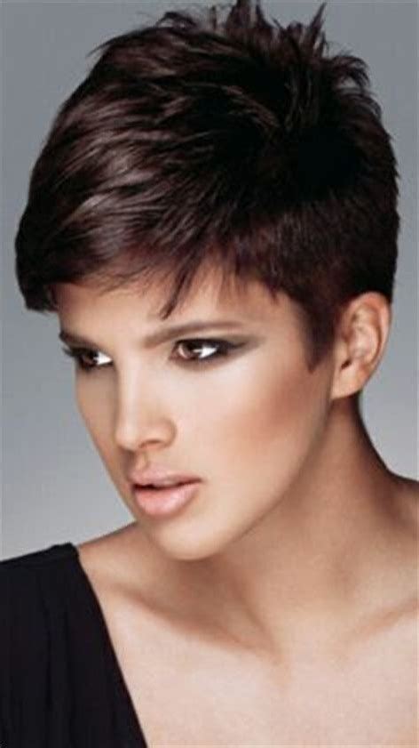 Short Pixie Hairstyles For Over 50 With Glasses 16 Best Short