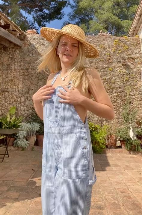 im  country girl  wear  overalls