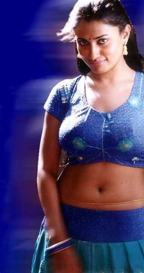 Actress Malavika Hottest Pictures Sexy Navel Show Deep Cleavage