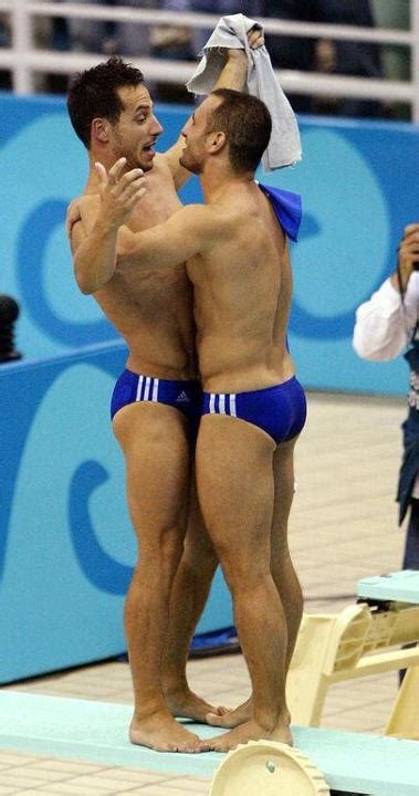 Hot Men In Their Pants Swimming Trunks Bulge