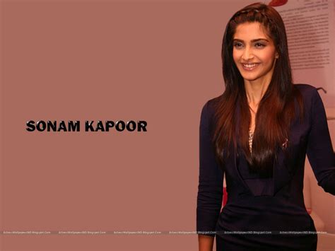 Sonam Kapoor Pictures Hd Latest Wallpapers A W Ind
