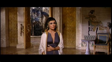 Vintage Style Icon Elizabeth Taylor Cleopatra The French75