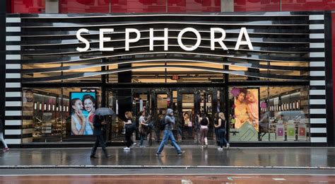 Sephora’s Plan To Combat Racial Bias Fewer Security Guards More Black