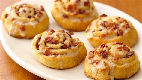 maple bacon breakfast rolls recipe pillsburycom
