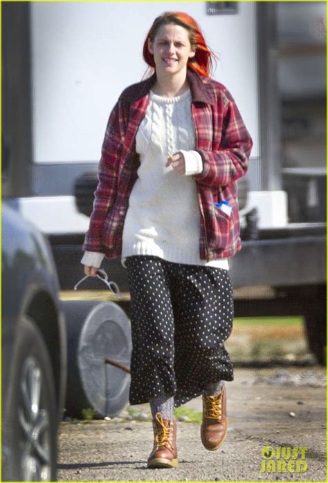 kristen stewart shows off fiery red hair on american ultra set photo 3092843 kristen