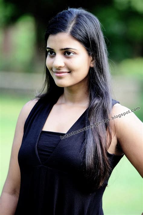 Hot Indian Actress Rare Hq Photos Tamil Tv Serial Actress