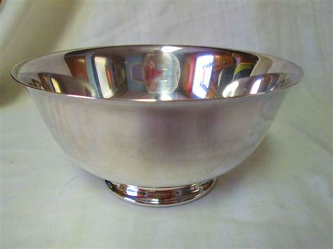 vintage reed  barton  medium size bowl silverplate silver plate carols true vintage