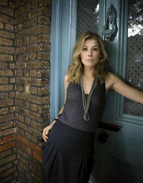 Rosamund Pike Pictures Gallery 5 Film Actresses
