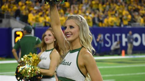 Photos Baylors Cheerleaders Dance Team And Marching Band At 2018 Texas