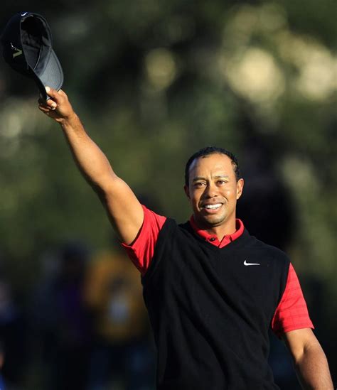 Tiger Woods Wins 2011 Cevron First Tournament Victory