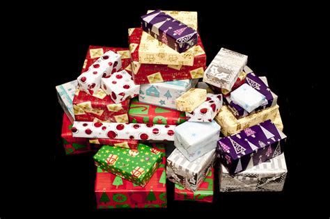 photo  large pile  colorful isolated christmas presents