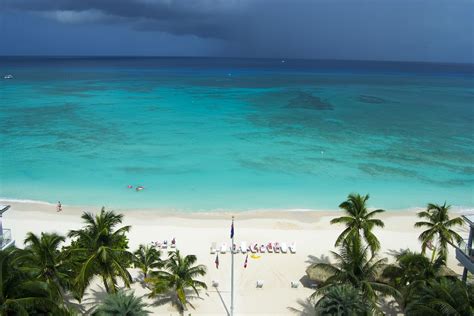 beaches   cayman islands