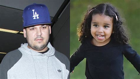 rob kardashian shows off daughter dream brushing her teeth in new pic