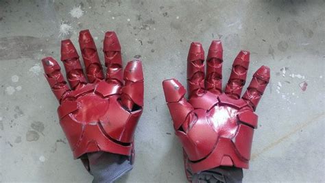 quick  easy iron man gloves tutorial iron man costume diy gloves