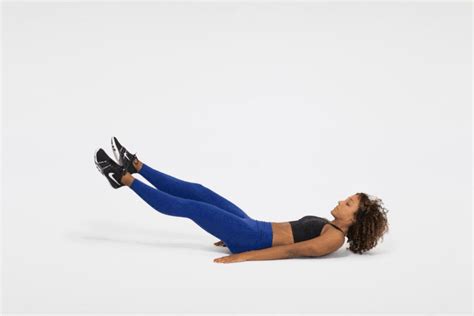 5 exercises to tone your abs right at home without doing