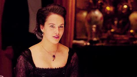 jessica brown findlay find and share on giphy