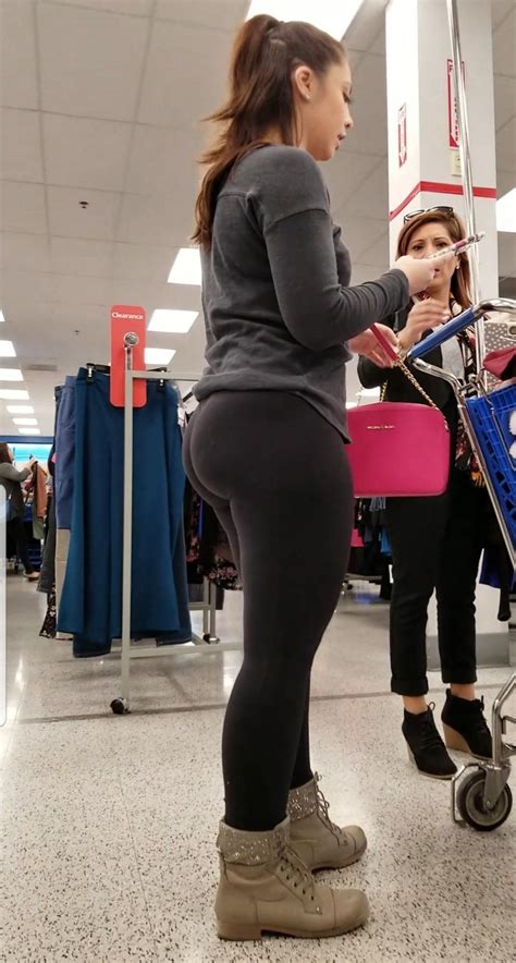 Amazing Chunky Ass On This Beauty Candid Teens