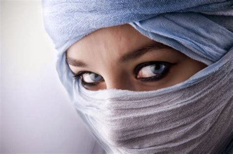 Amazing World Niqab Beauty