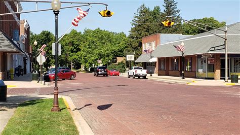 leesburg residents told  sidewalk replacement news  warsaw